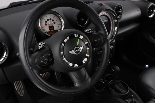 MINI Paceman