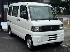 Mitsubishi Minicab Van