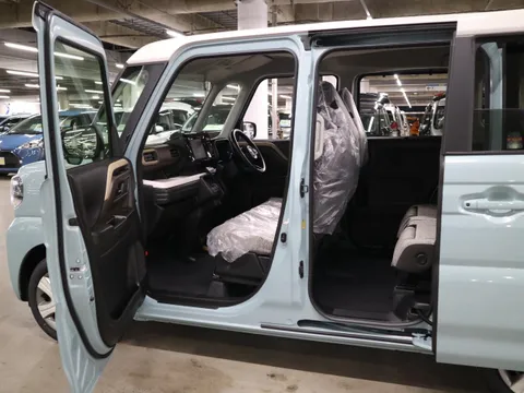 Suzuki Spacia