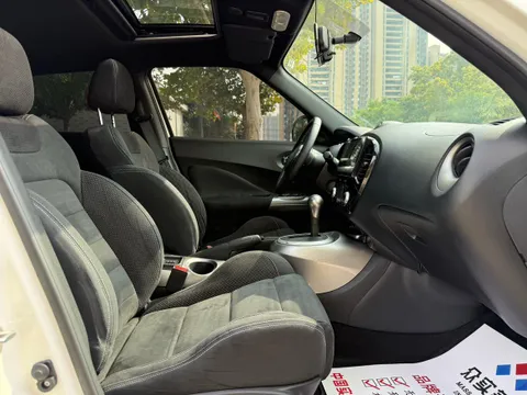 Infiniti ESQ