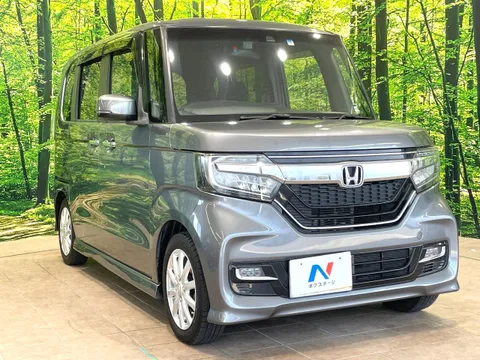 Honda N-BOX Custom