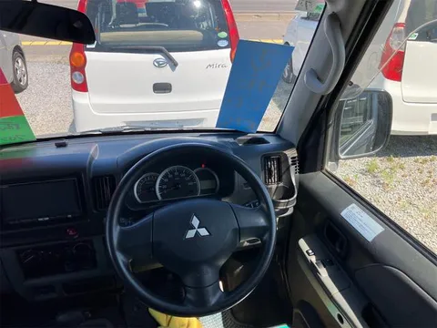 Mitsubishi Minicab Van