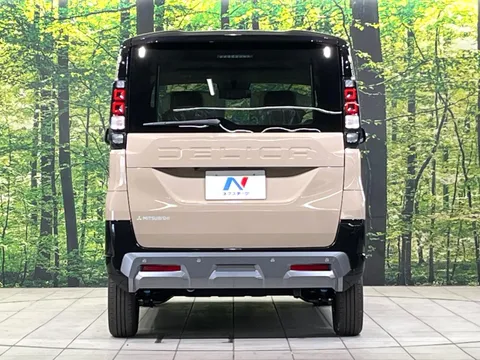 Mitsubishi Delica Mini