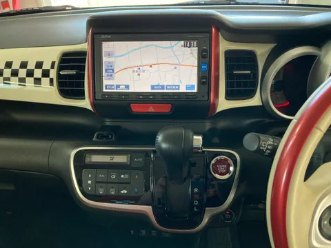 Honda N-BOX Slash