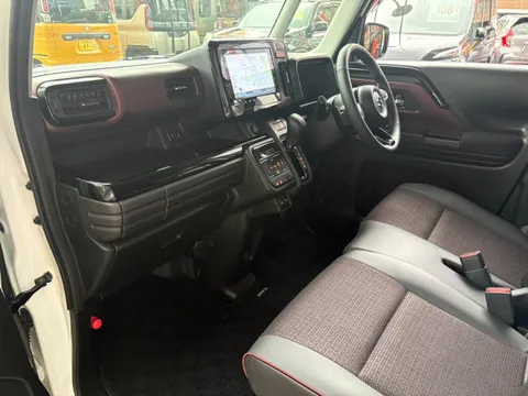Suzuki Spacia Custom