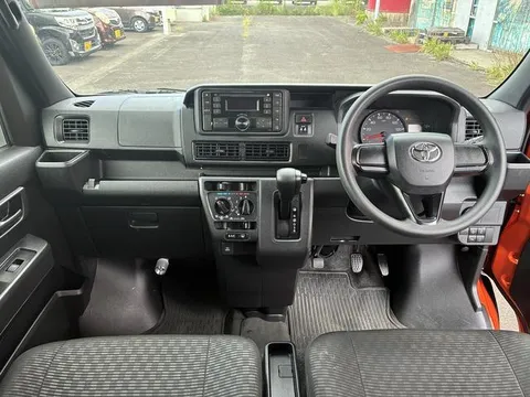 Toyota Pixis Van