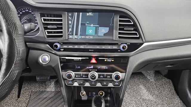 Hyundai Elantra (Avante)