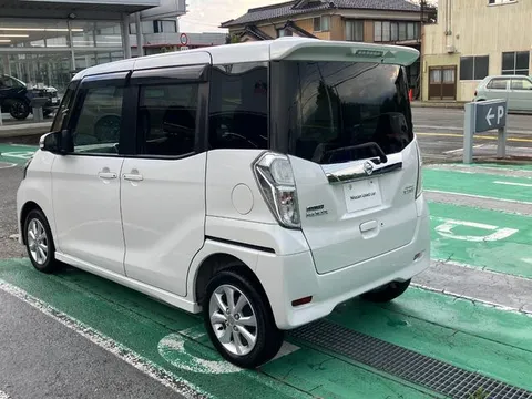 Nissan Dayz Roox