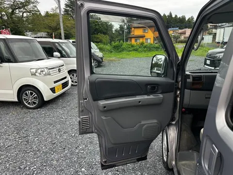 Nissan Clipper Rio