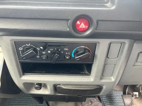 Mitsubishi Minicab Van