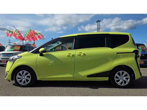 Toyota Sienta