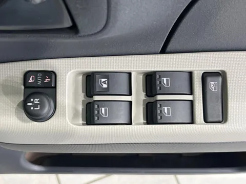 Daihatsu Mira Tocot