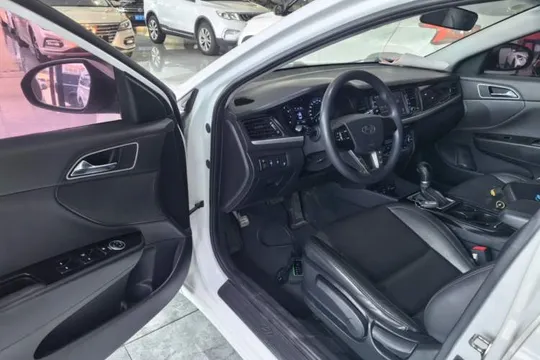 Hyundai Mistra