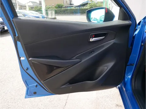Mazda Mazda2 (Demio)