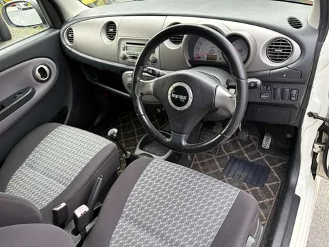 Daihatsu Mira Gino