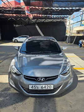 Hyundai Elantra (Avante)