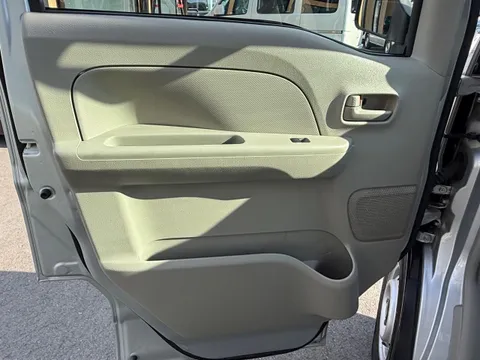 Mitsubishi Minicab Van