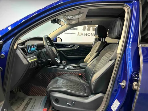 Hongqi HS5