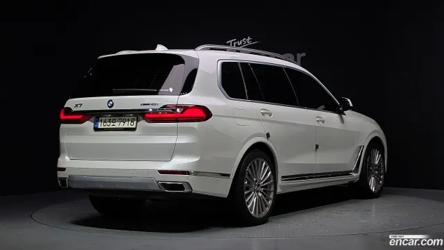 BMW X7