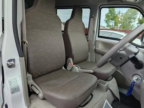 Mitsubishi Minicab Van