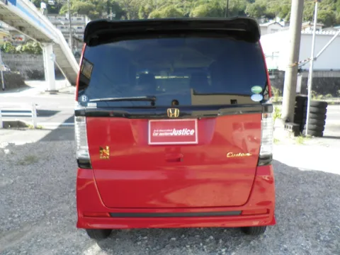 Honda N-BOX Custom