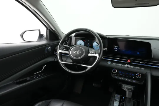 Hyundai Elantra (Avante)