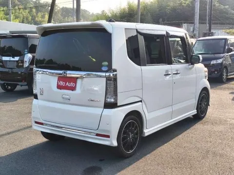 Honda N-BOX Custom