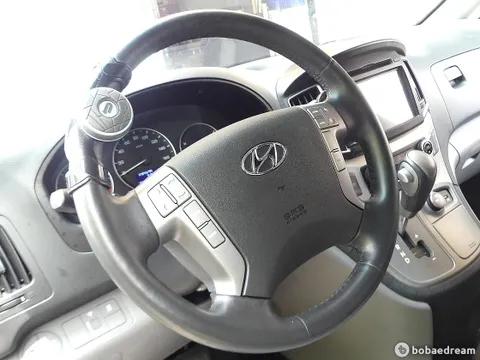 Hyundai Grand Starex