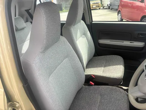 Daihatsu Mira Tocot
