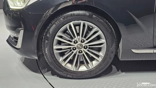 Genesis G90 (EQ900)