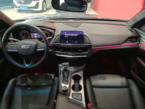 Cadillac CT4