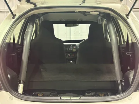 Toyota Yaris (Vitz)