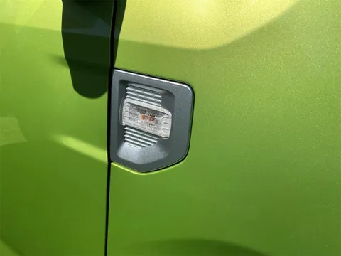 Toyota Pixis Mega
