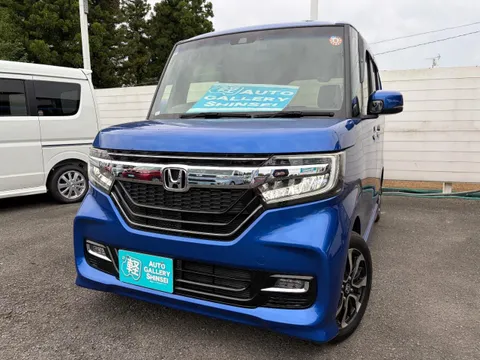 Honda N-BOX Custom