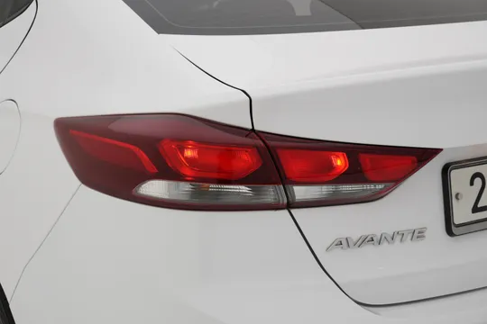 Hyundai Elantra (Avante)