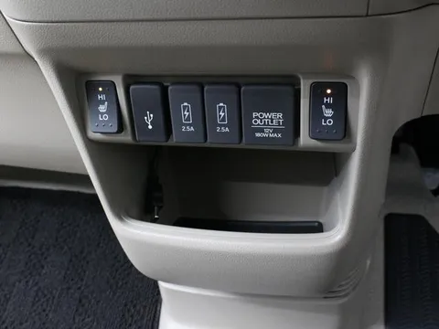 Honda N-BOX Slash