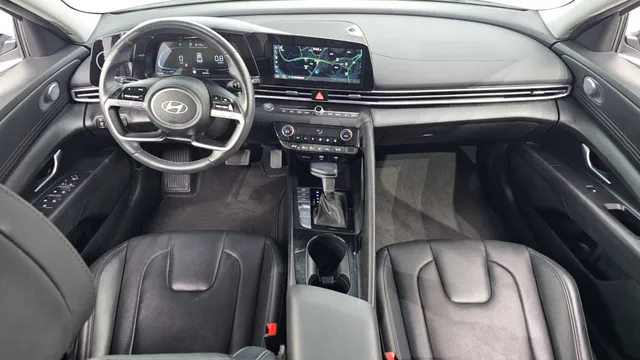 Hyundai Elantra (Avante)