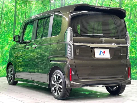 Honda N-BOX Custom
