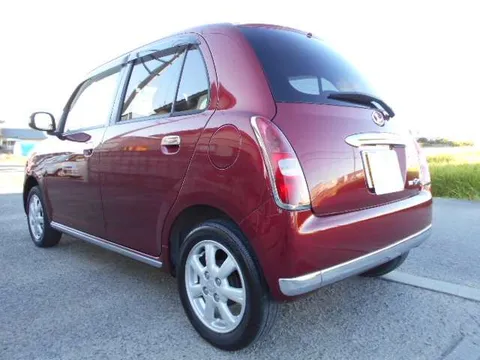 Daihatsu Mira Gino