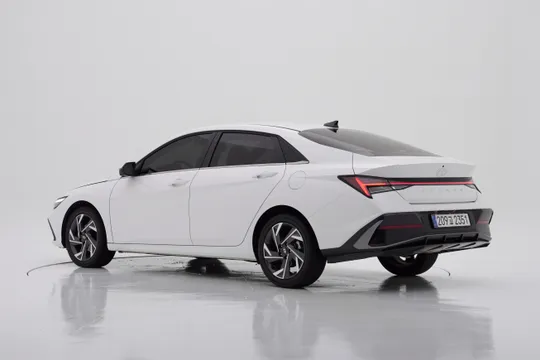 Hyundai Elantra (Avante)