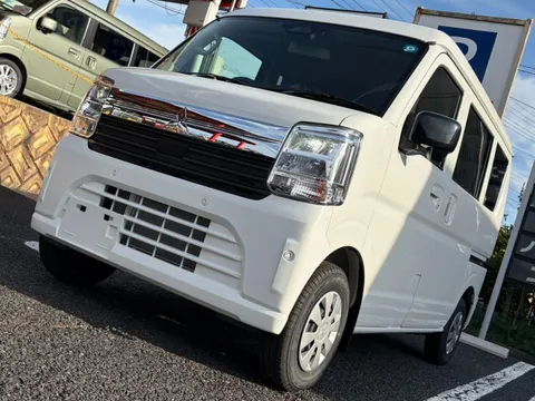 Mitsubishi Minicab Van