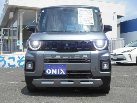 Mitsubishi Delica Mini