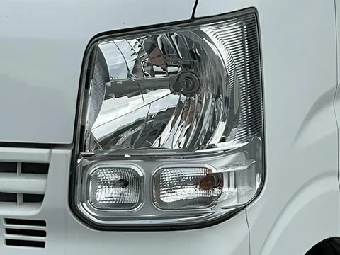 Mitsubishi Minicab Van