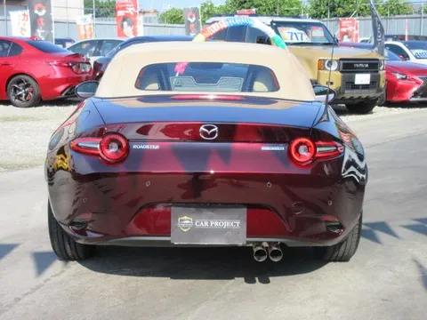 Mazda MX-5 (Roadster)