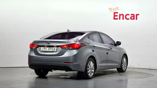 Hyundai Elantra (Avante)