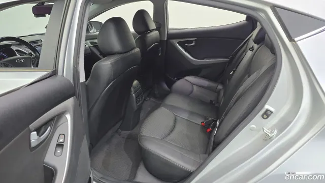 Hyundai Elantra (Avante)