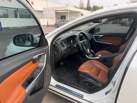Volvo S60