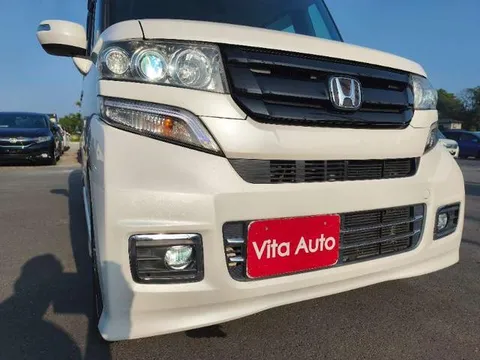 Honda N-BOX Custom