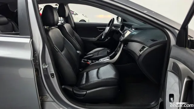 Hyundai Elantra (Avante)