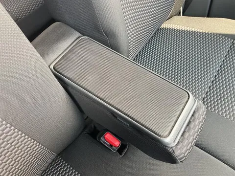 Toyota Pixis Mega